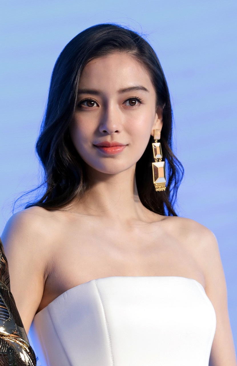 她的处境令人惋惜,未来发展前景堪忧.