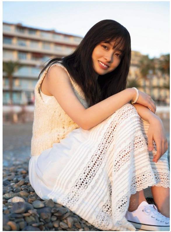 天使下凡 桥本环奈推出20岁生日写真集