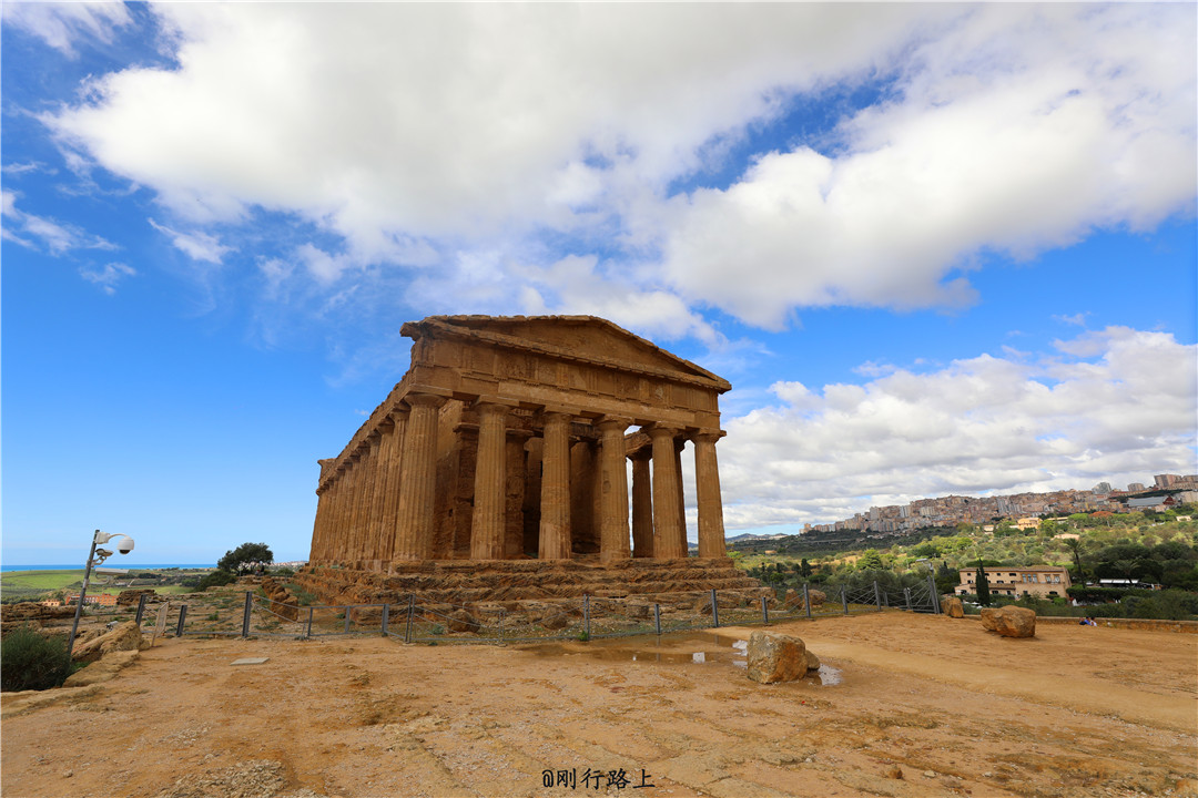 这里曾被誉为"诸神的居所",这是时空凝滞的时刻,历