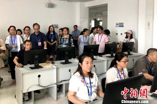 直击宁夏高考阅卷现场:近600名老师参与阅卷