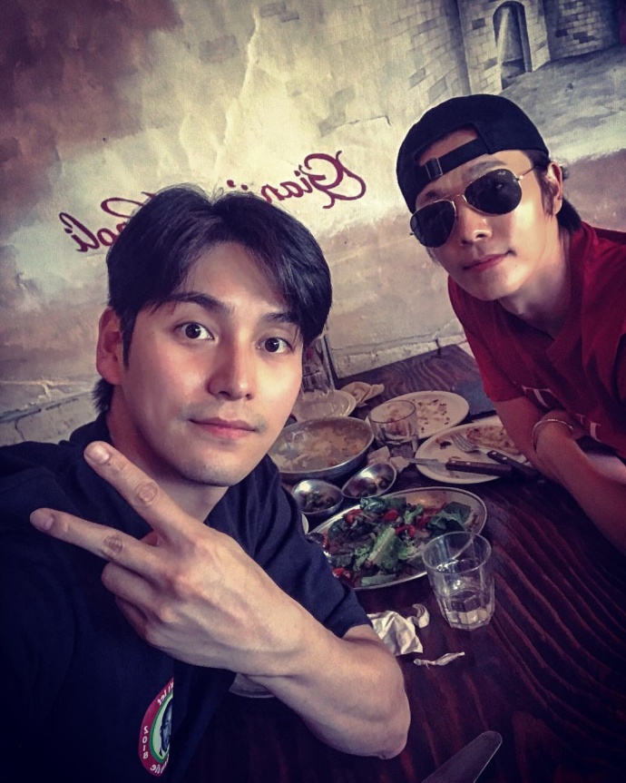 来自金式兄弟两人对香饽饽的争宠 东海:都给安排上了