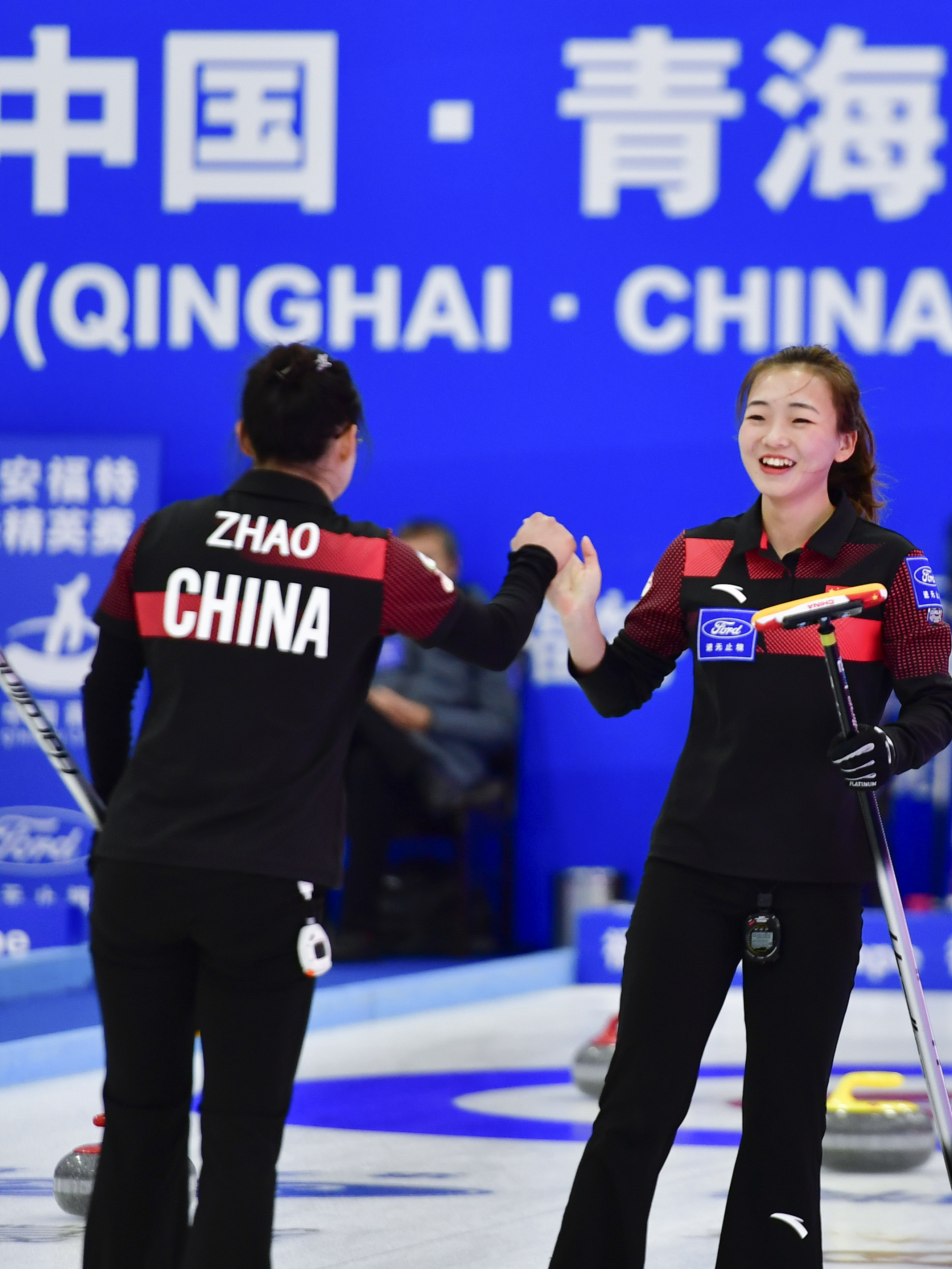 冰壶丨青海国际精英赛:中国女队胜俄罗斯女队