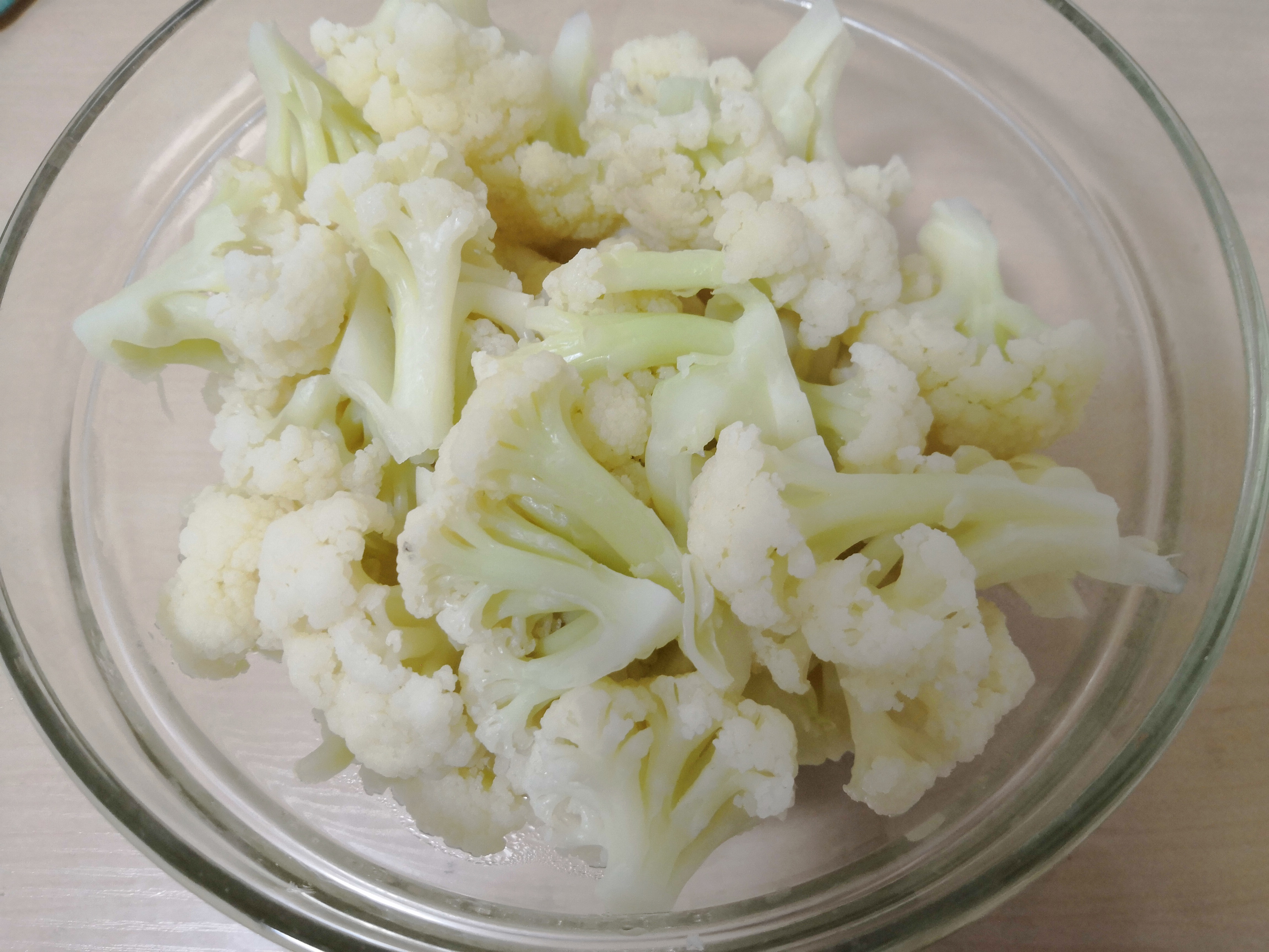 菜花这种做法简单又好吃,10分钟上桌还有海鲜味道,看一遍就会做