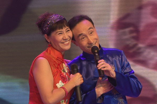 巩汉林一家近照曝光,儿子因长相曾被潘长江女儿拒,儿媳颜值瞩目