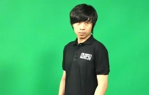 卢本伟复出其实有希望!曾比肩faker的他想回来其实很简单!