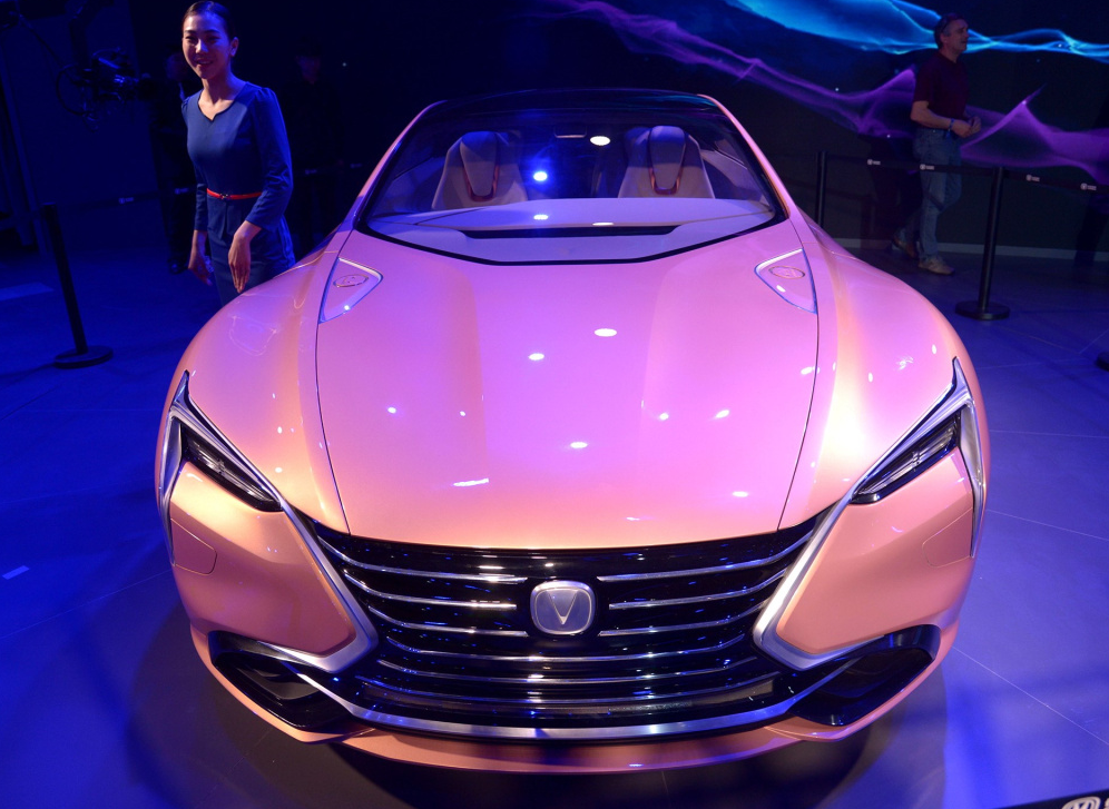 长安"超跑"颜值不错,悬挂新车标!就是太像雷克萨斯lc