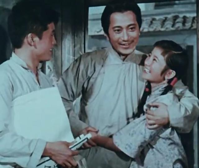 水华导演的《革命家庭》中的三个孩子,他们的扮演者去向如何?