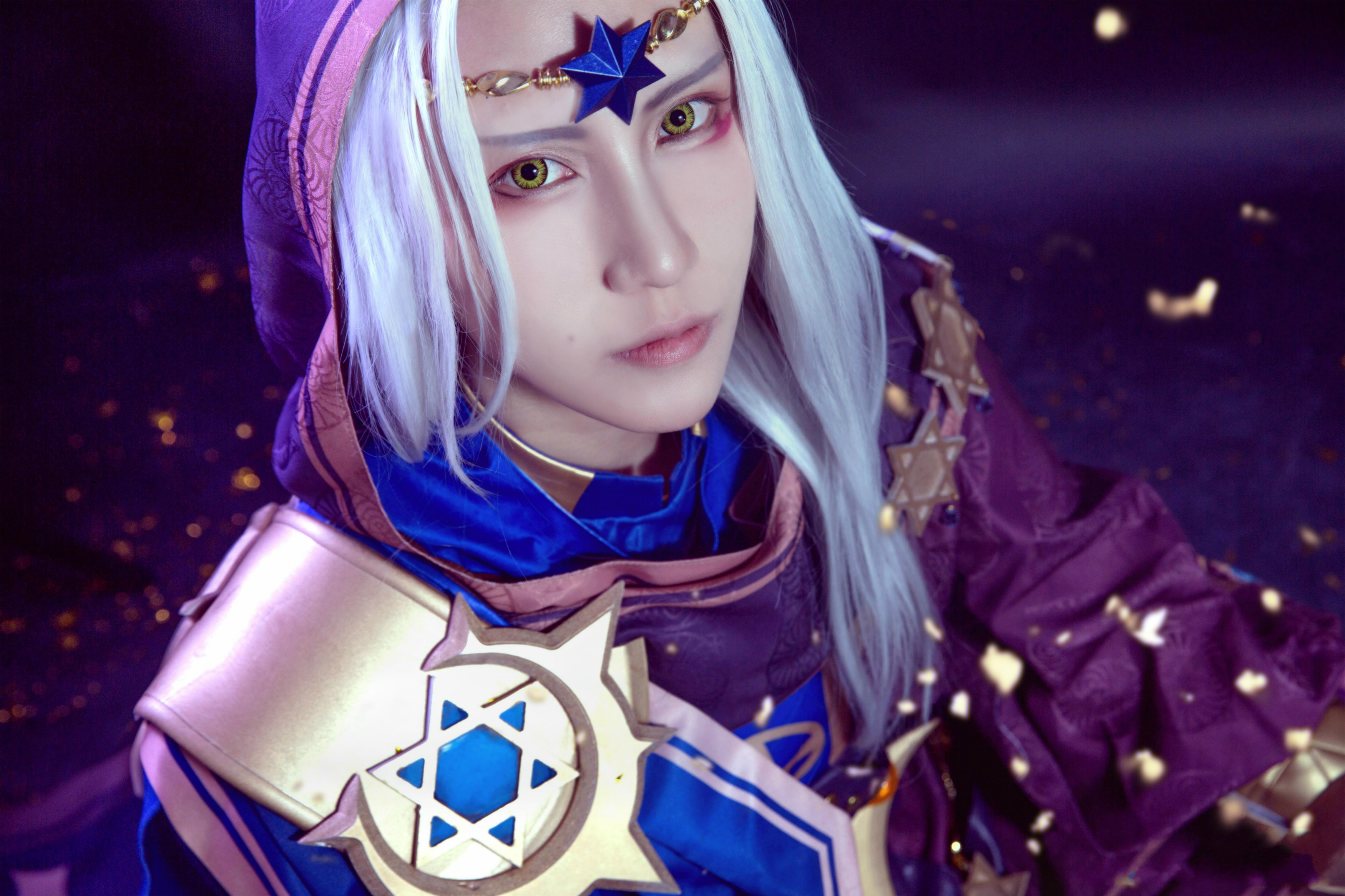 王者荣耀:超帅明世隐占星师cos正片,网友:帅的想要联系方式!