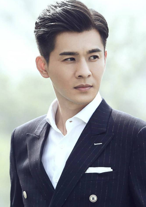 他是王丽坤前男友,相爱8年没能修成正果,如今娶娇妻儿女双全