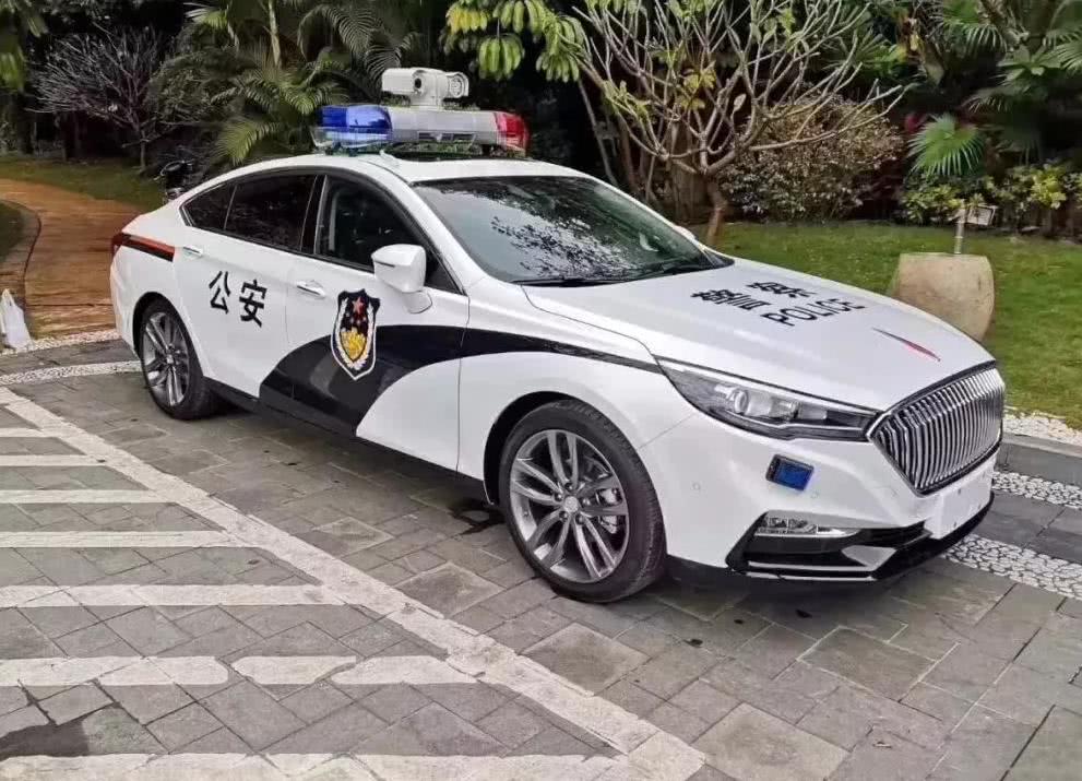 红旗h5穿上"警服"成警车,气场碾压合资版,网友:这才叫霸气