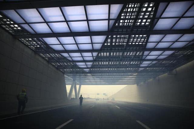 郑州东三环隧道今日试通车!4分钟即可跑完全程
