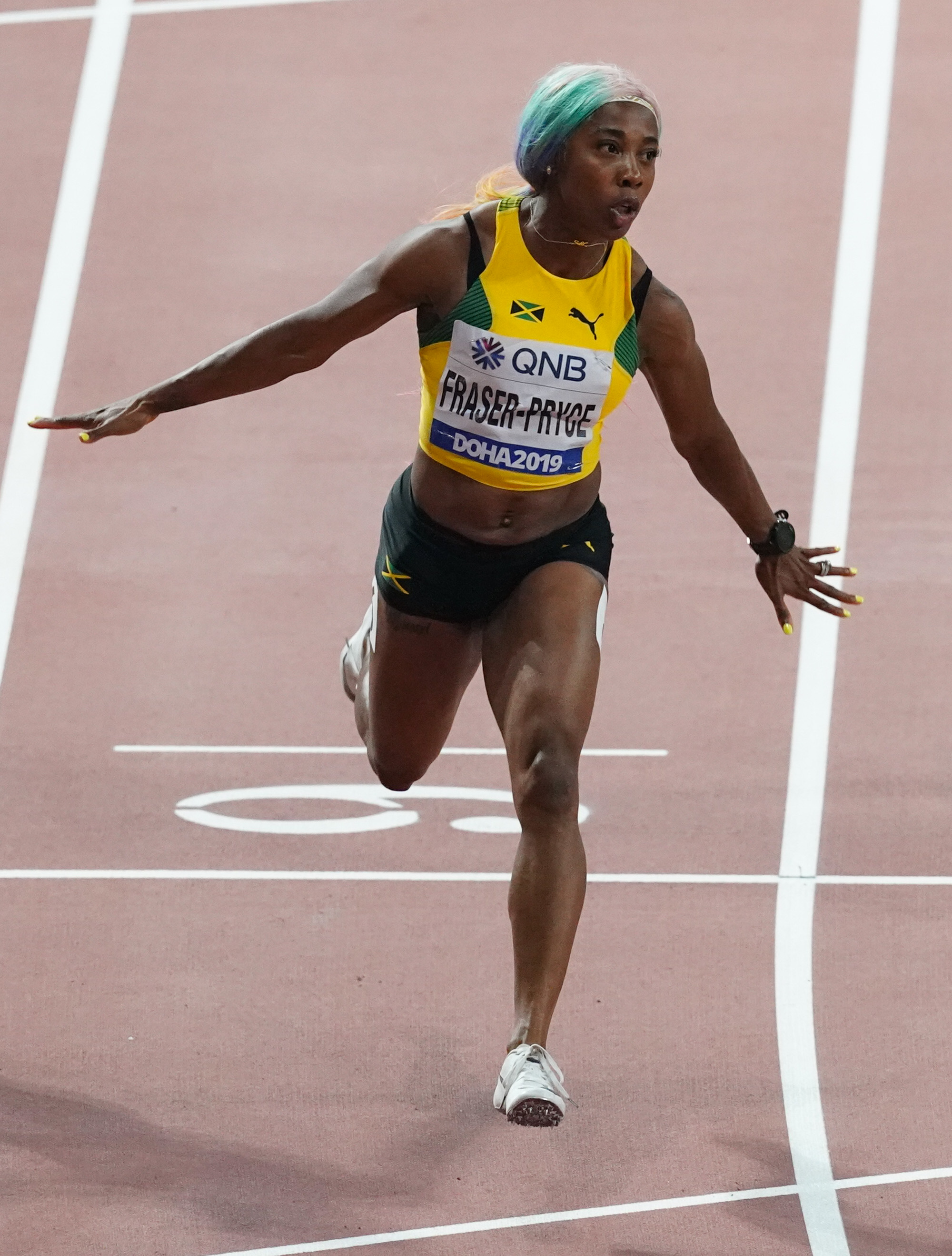 田径——女子100米决赛:弗雷泽-普赖斯夺冠(3)