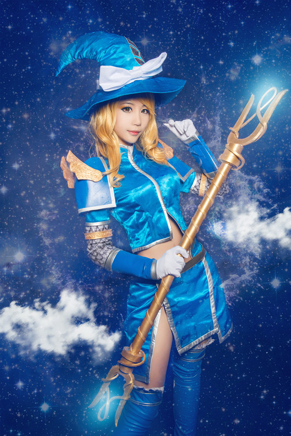 英雄联盟cos,漂亮的光辉女郎拉克丝