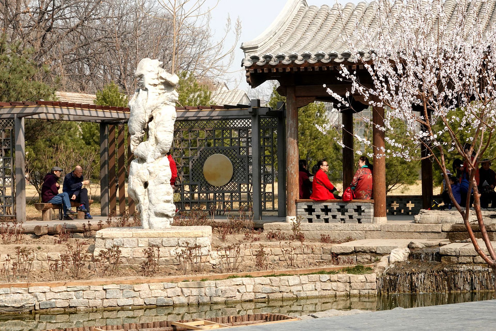 聊城阳谷景阳冈位于山东省聊城市阳谷县,是一座以《水浒传》中武松