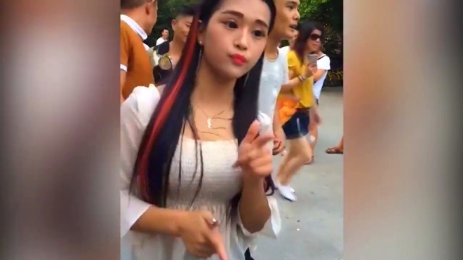 最强广场舞一姐之争:陕西燕姐和河南白玫瑰要尬舞了?你们支持谁