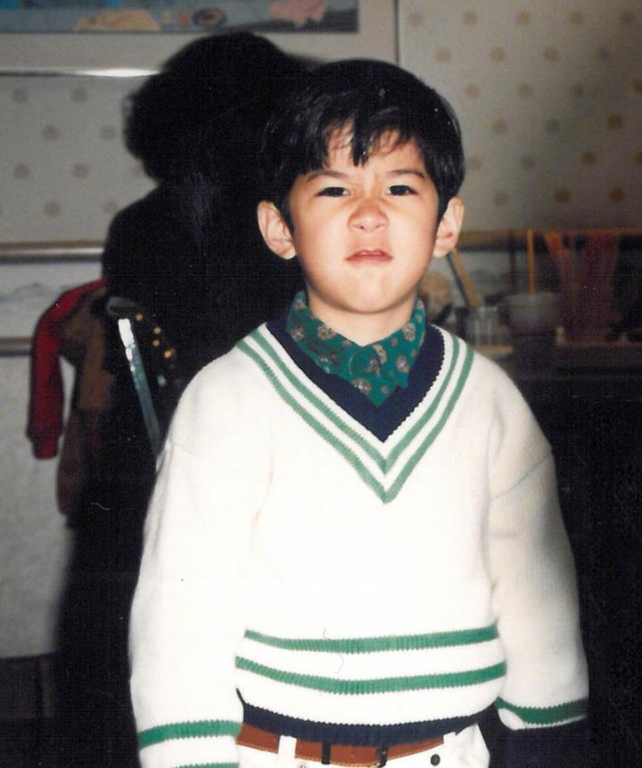 明星齐晒童年照庆六一 黄渤俊俏景甜乖巧可爱