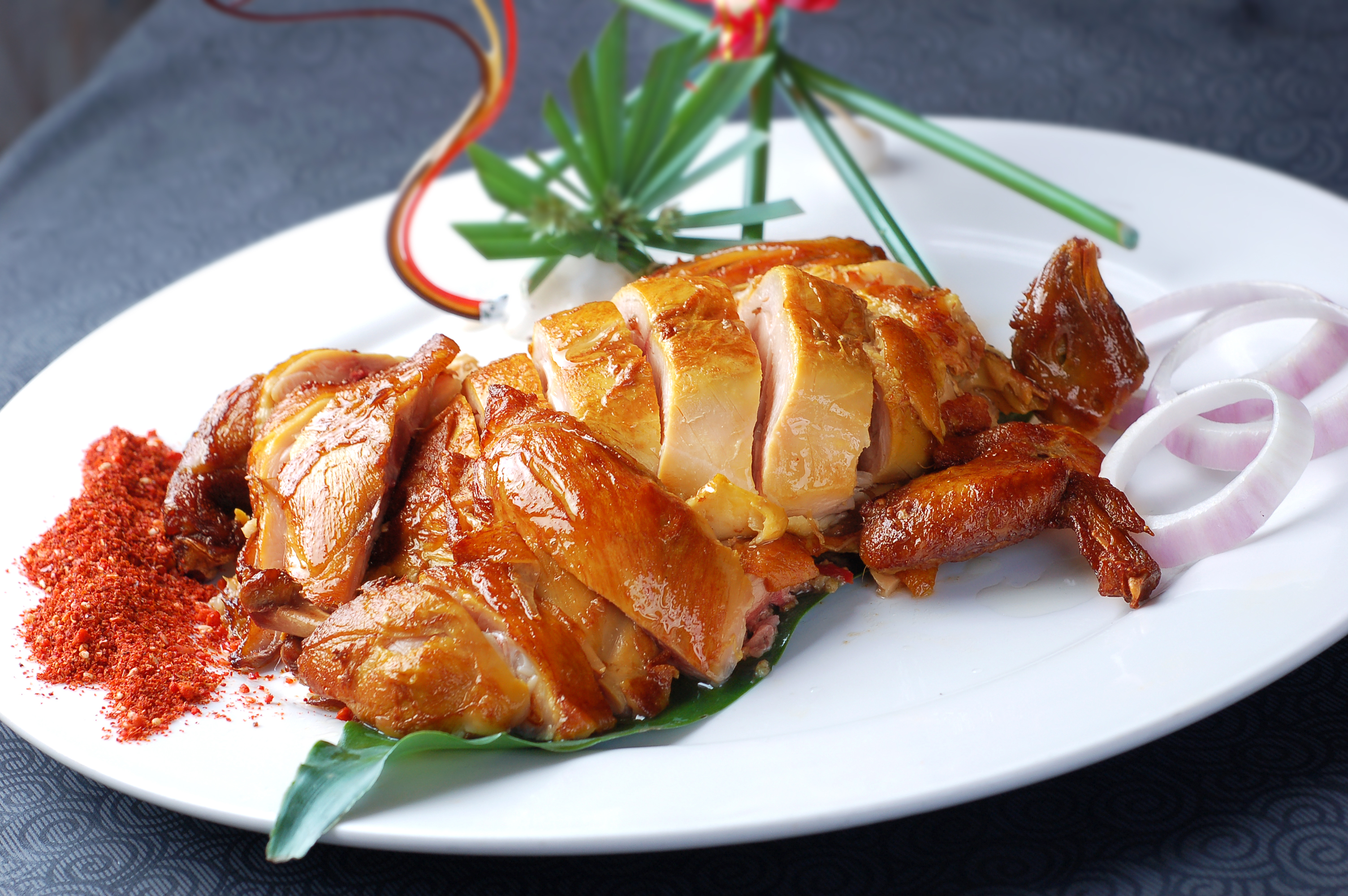 大漠风沙鸡:大漠风沙鸡属于一道美食,色香味俱全,是老少皆宜的一道