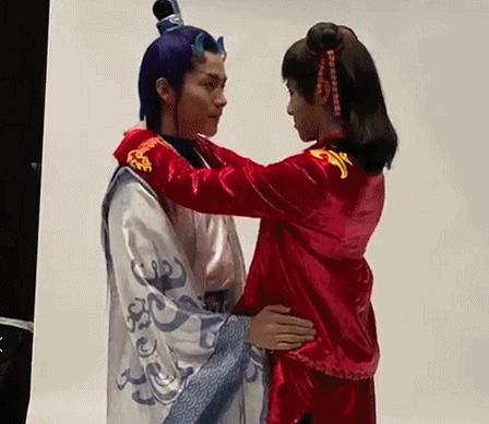 华晨宇马天宇cos哪吒敖丙画风搞笑