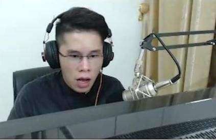 主播毒纪大方承认整容,网友:刀妹重做,你也重做了?