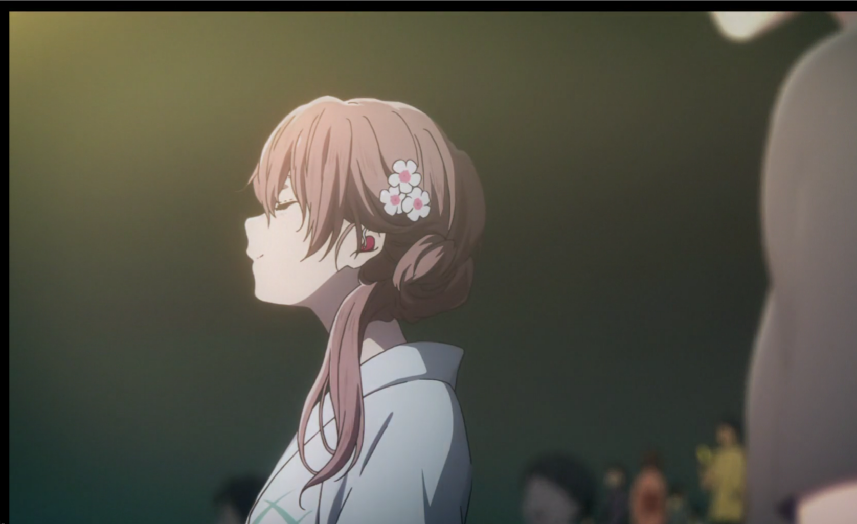 喂鸽子的小姐姐