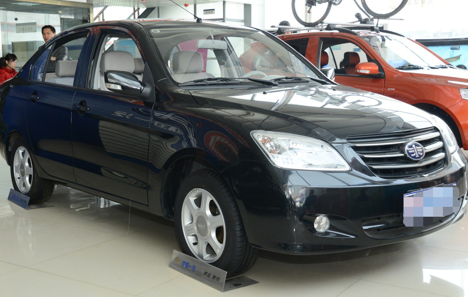 夏利n5,硬朗的外观,可以让人激发对汽车的喜爱