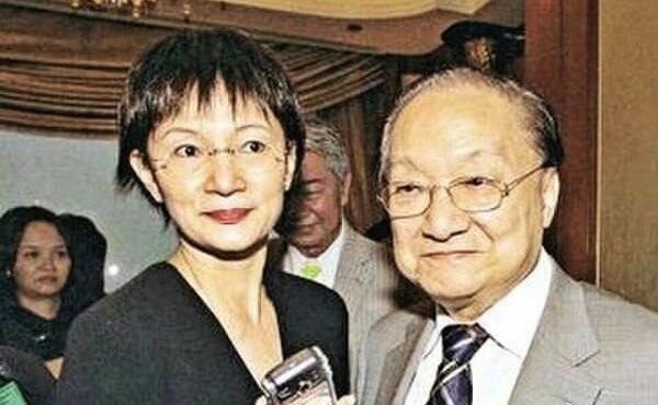 金庸庞大家族:穆旦和徐志摩都是他哥,外甥女是琼瑶,娶三任妻子