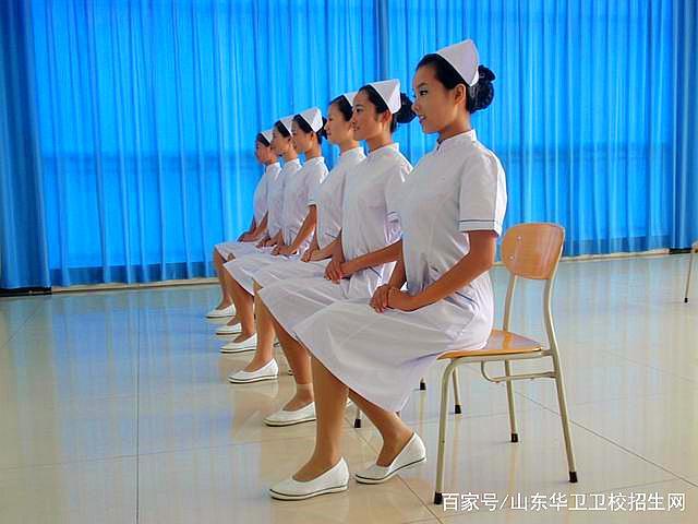 卫校女生如何选专业,看过一个非卫校招生女生吟诗几首!