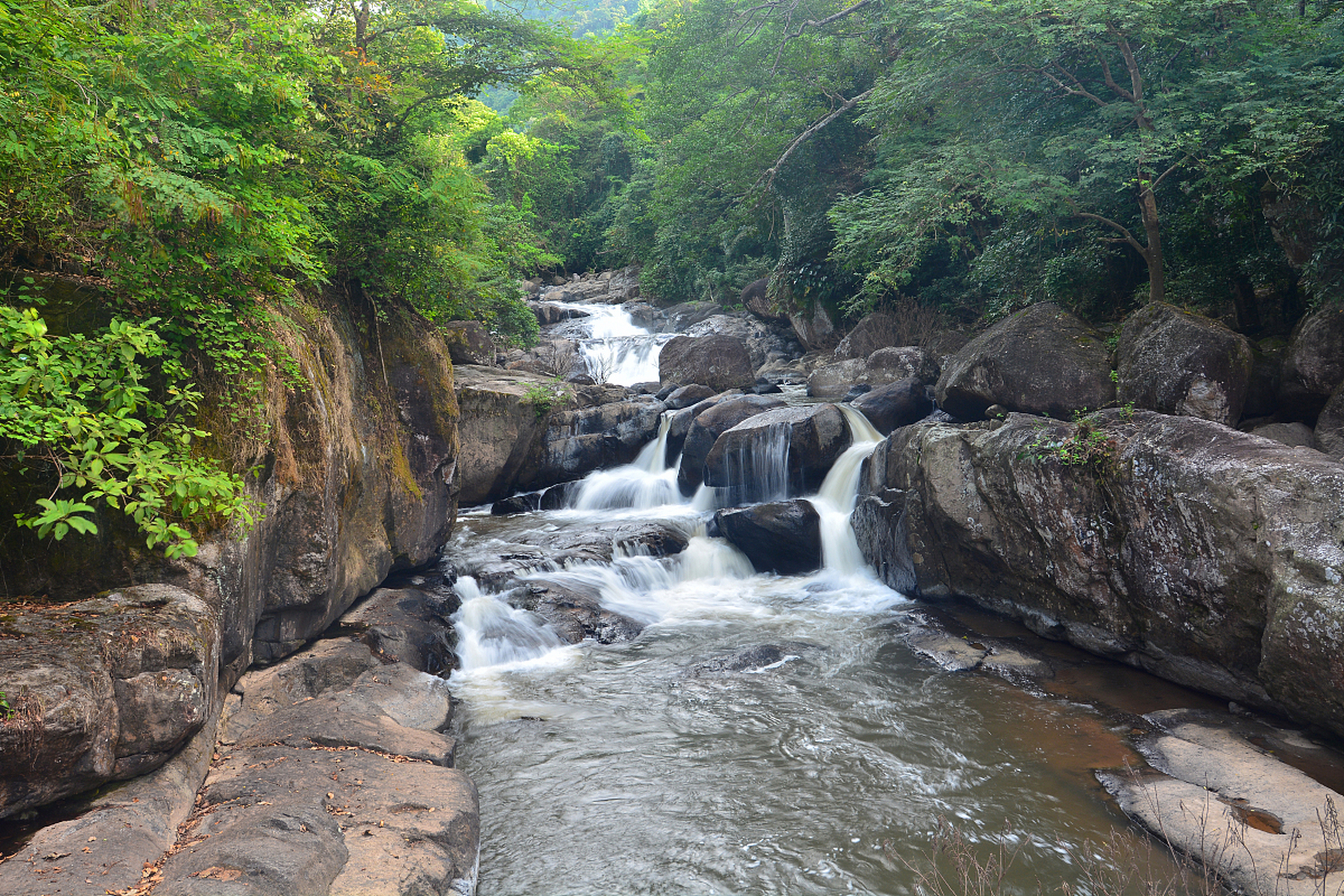 广东桂山风景区旅游攻略  广东桂山风景区,位于广东省河源市,以其独特