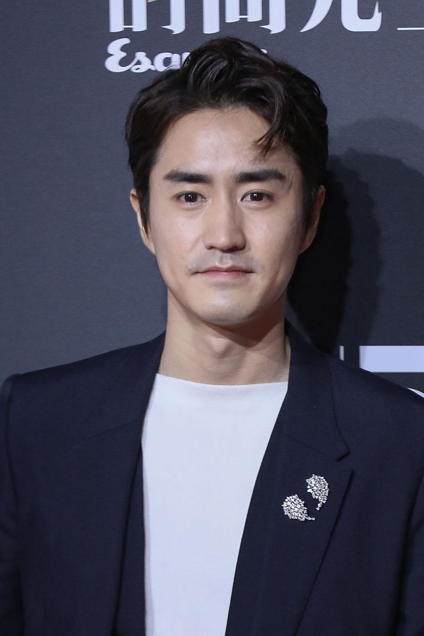 毛晓彤杨功深夜聚餐被传恋情#