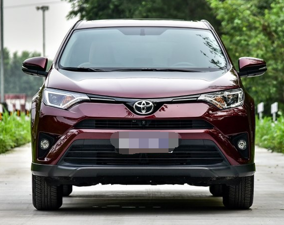 外观我个人是很喜欢的,大气沉稳,尤其侧面看身形很舒展,线条也是很