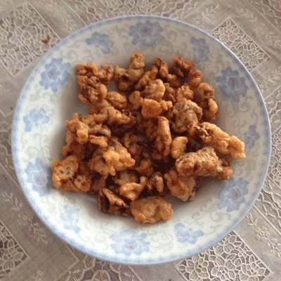 幹炸牛肉裡脊,外表焦黃酥脆,裡面綿軟彈牙