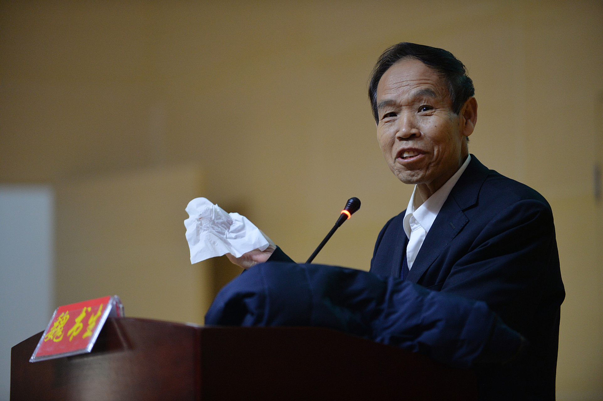 魏书生是把教育真理坚持到永远的教育家 魏书生的教育实践并不复杂