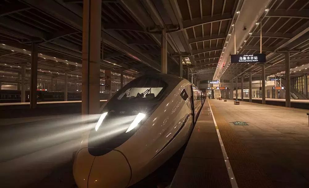 喀什至阿勒泰k9788/5 k9786/7次列车,运行区段改为喀什至乌鲁木齐.