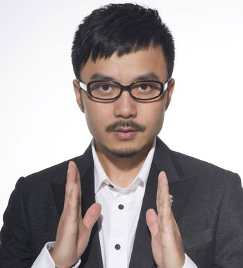 他是湖南卫视的一哥,被妻子怂恿跳槽,现如今落魄到去当婚庆主持