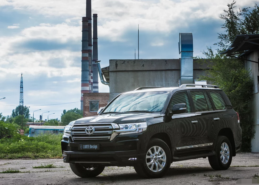 开起来很舒服的丰田land cruiser操作很顺手