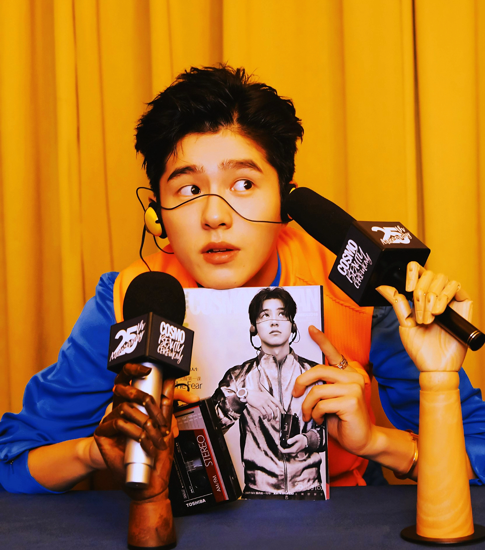 分享一组美照,刘昊然呆萌起来好可爱