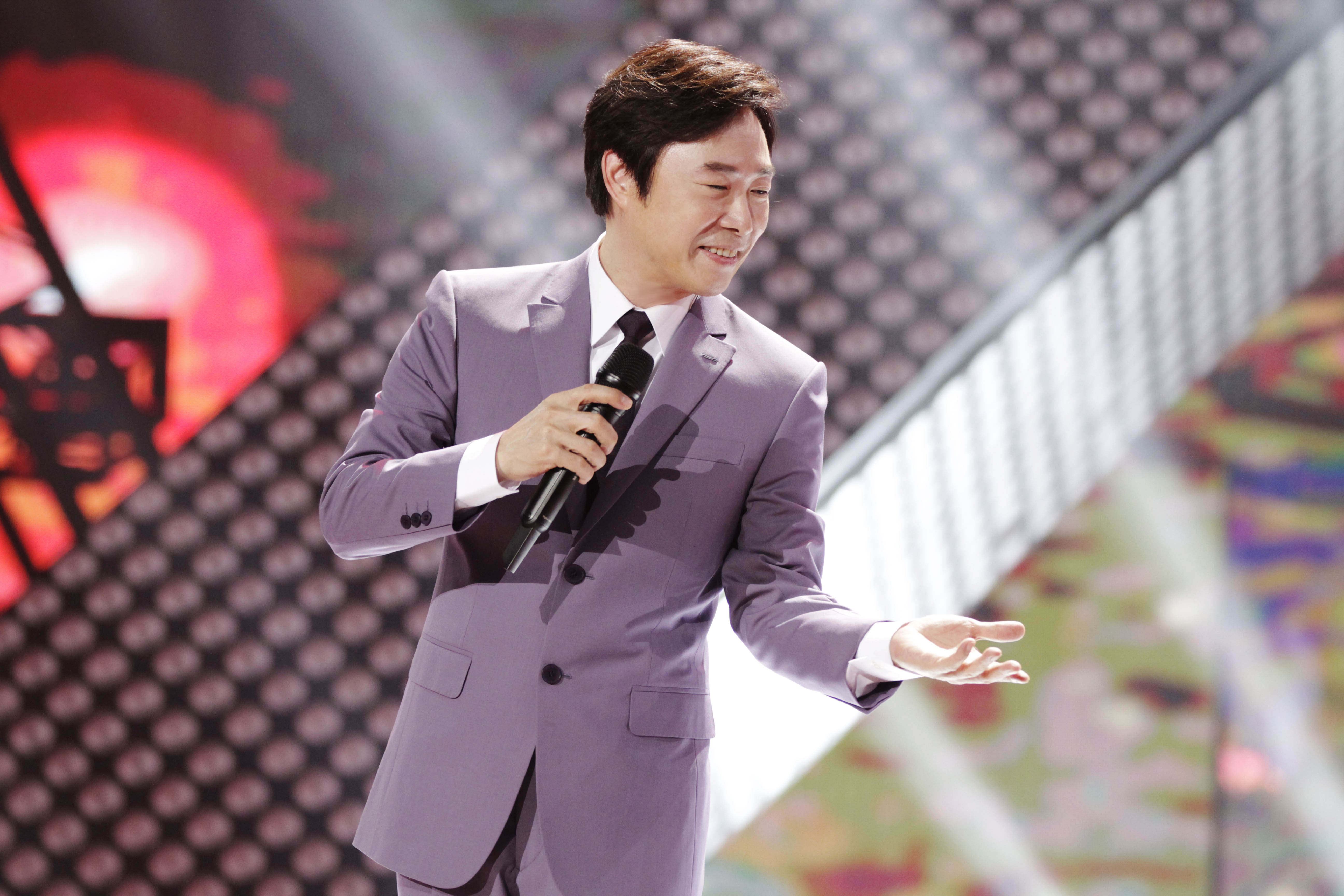 最娘的男星:罗志祥被称为"罗娘娘",他被小s调侃为"峰姐"