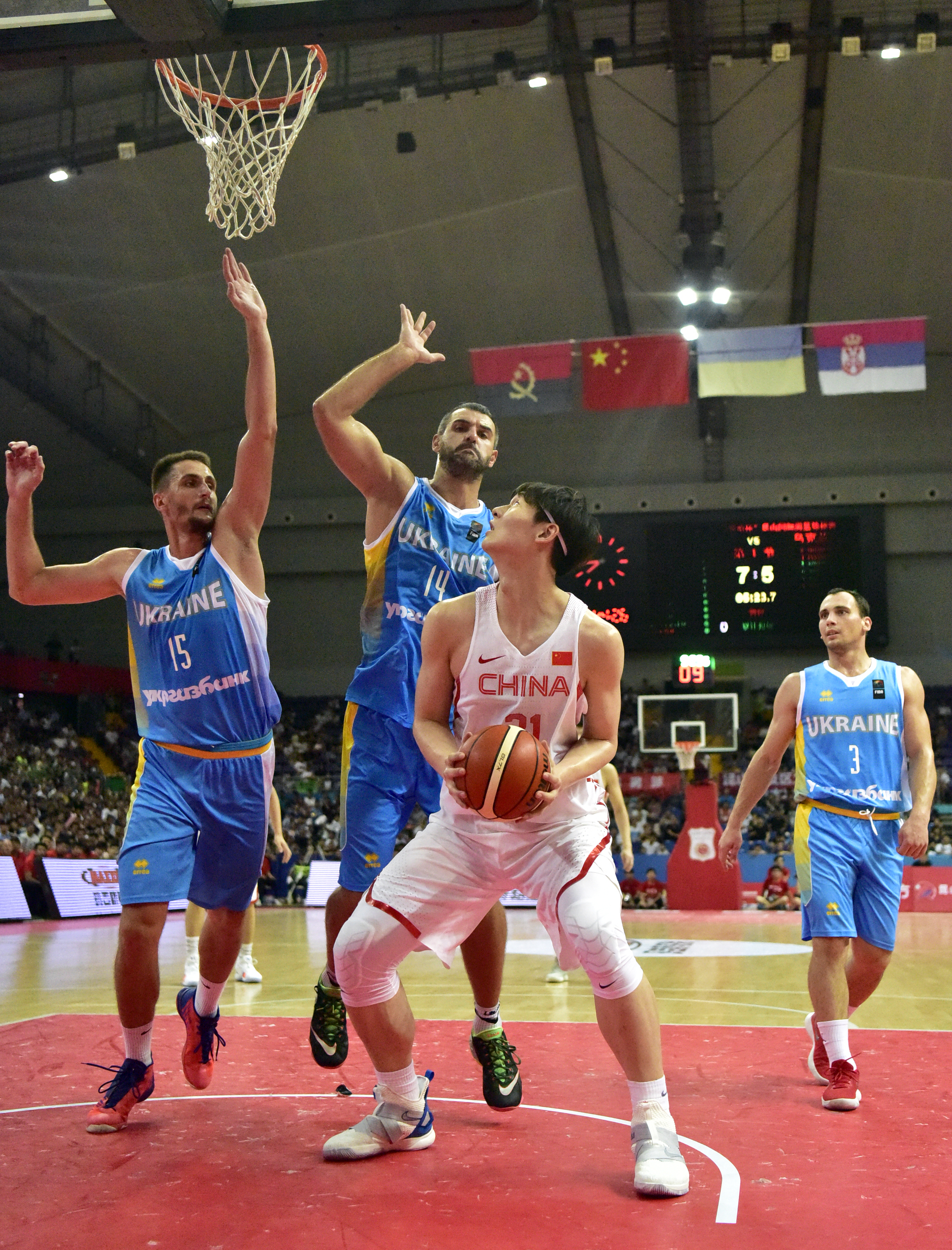 篮球——国际男篮锦标赛:中国队险胜乌克兰队(4)