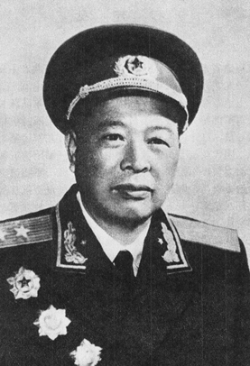 你知道"钢铁旋风40军"前五位军长都是谁吗?