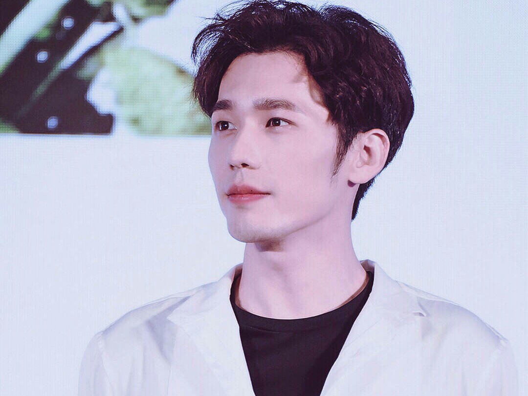 演员白宇从屌丝曹光到帅气赵云澜,终于靠演技上位了