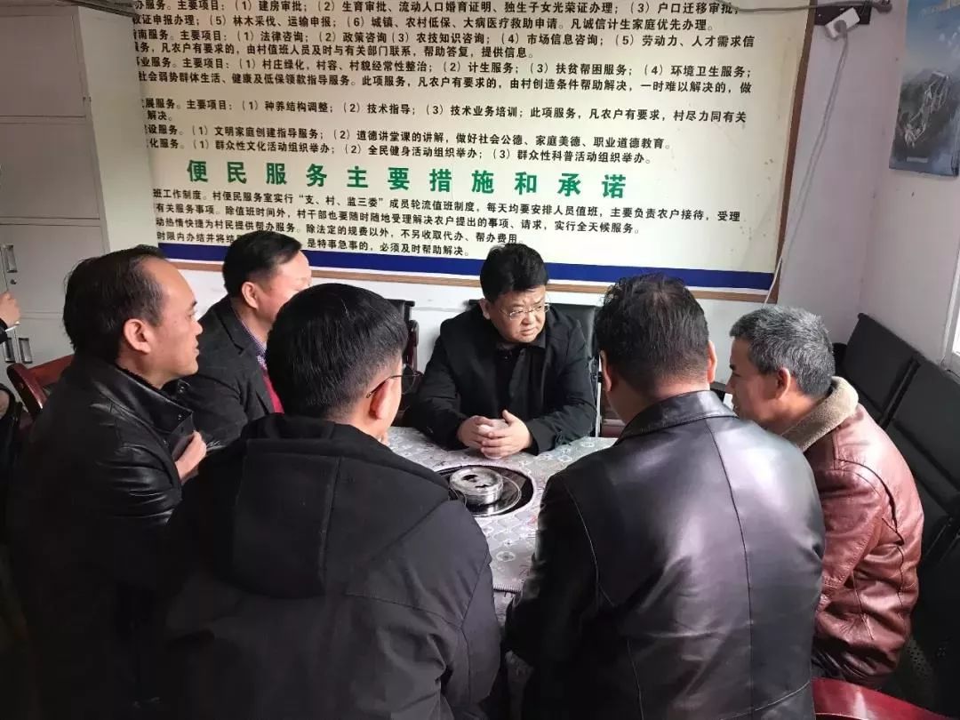 吴高波到高桥镇调研产业结构调整并走访慰问脱贫户和驻村帮扶干部