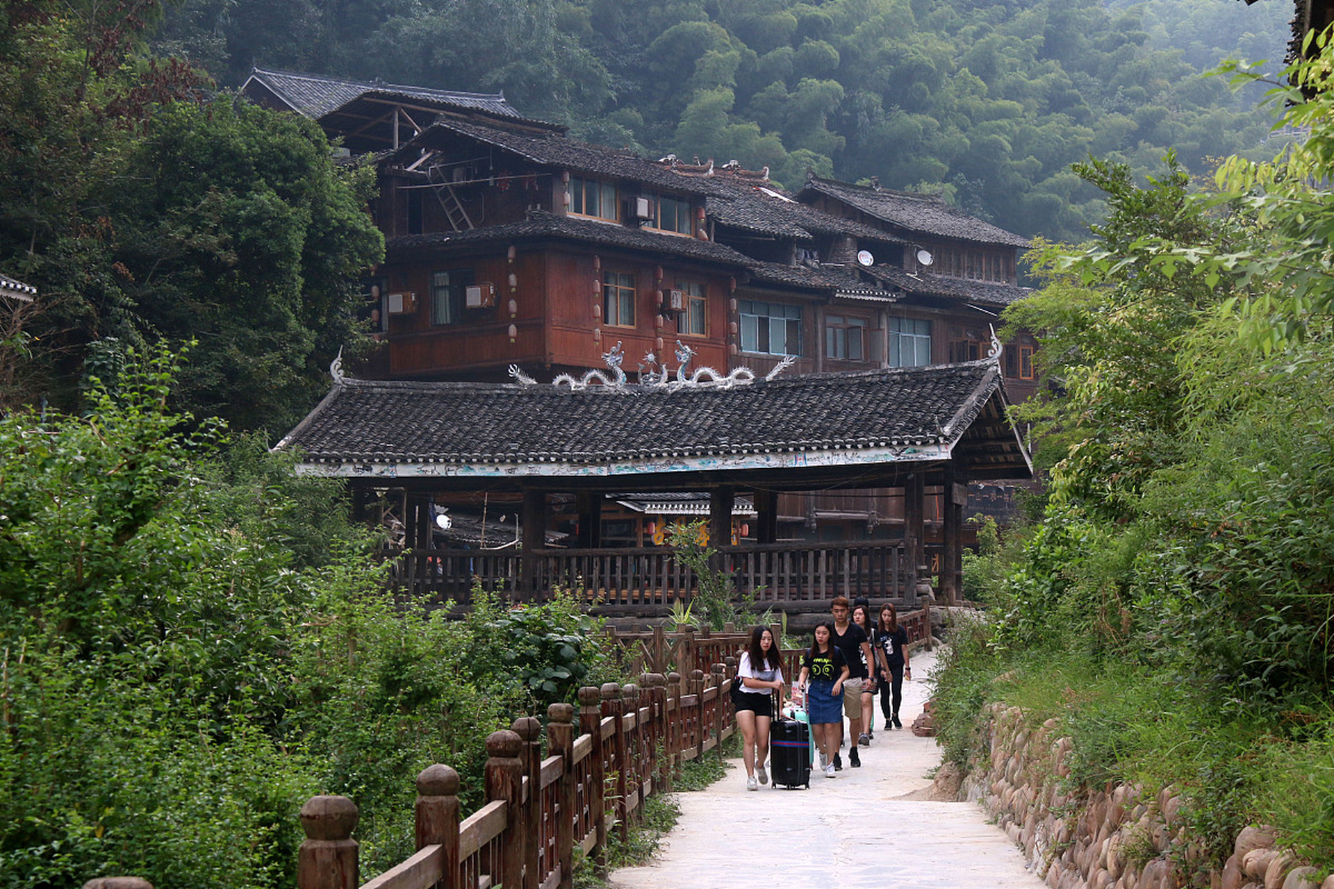 贵州黔南布依族苗族自治州独山古寨,保存完好的明清建筑群,犹如一部