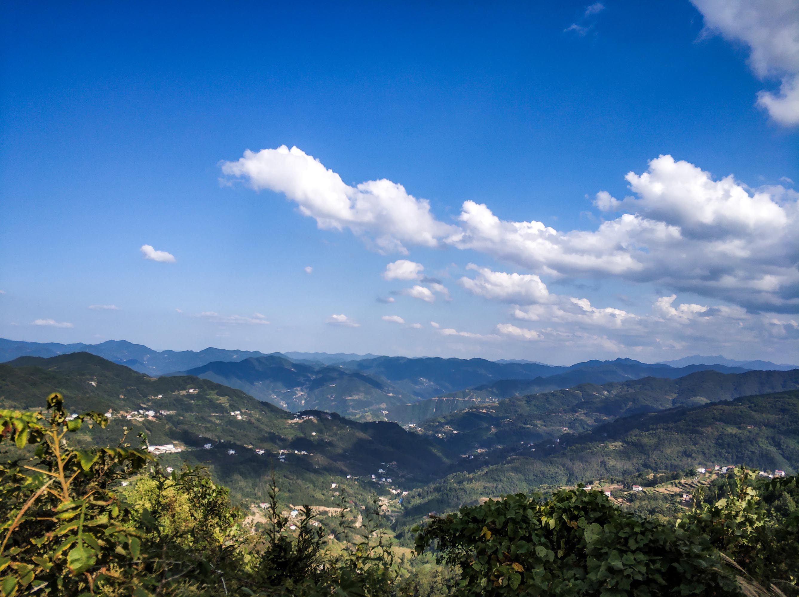 蓝天白云绿水间,只羡家乡不羡仙,美丽的安康市马湾村★坝河镇