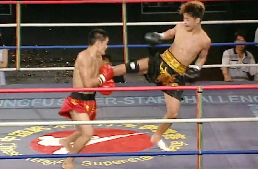 非典时期散打王之王进峰,天天爬山练体能