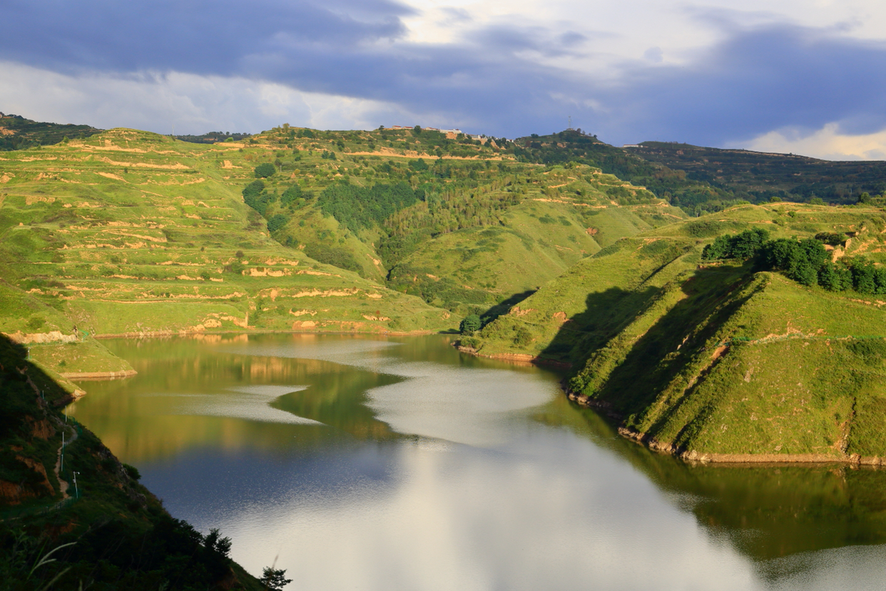 张家川东峡口风景区