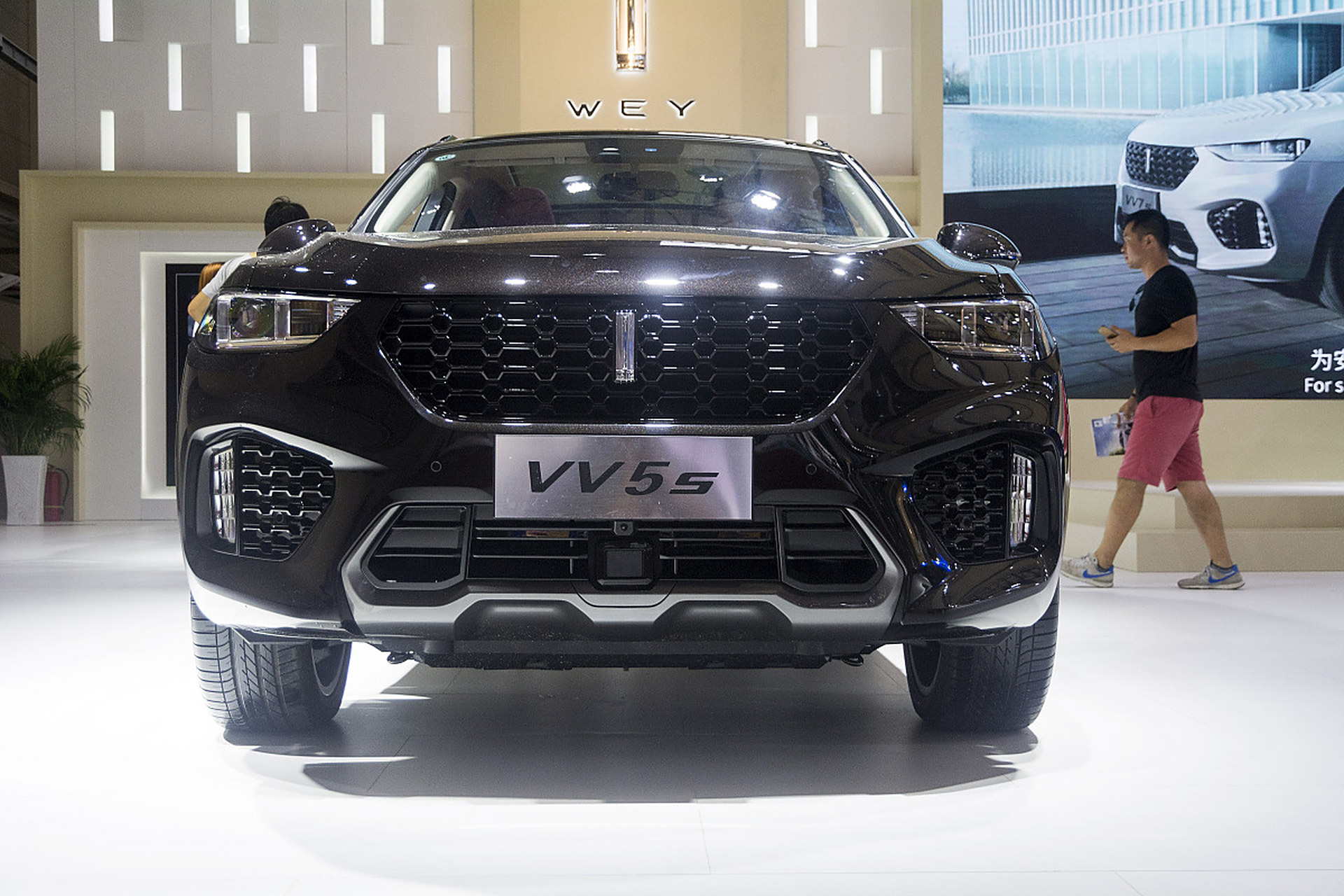 新款wey vv5谍照曝光,新车的外观和内饰都采用全新的设计.