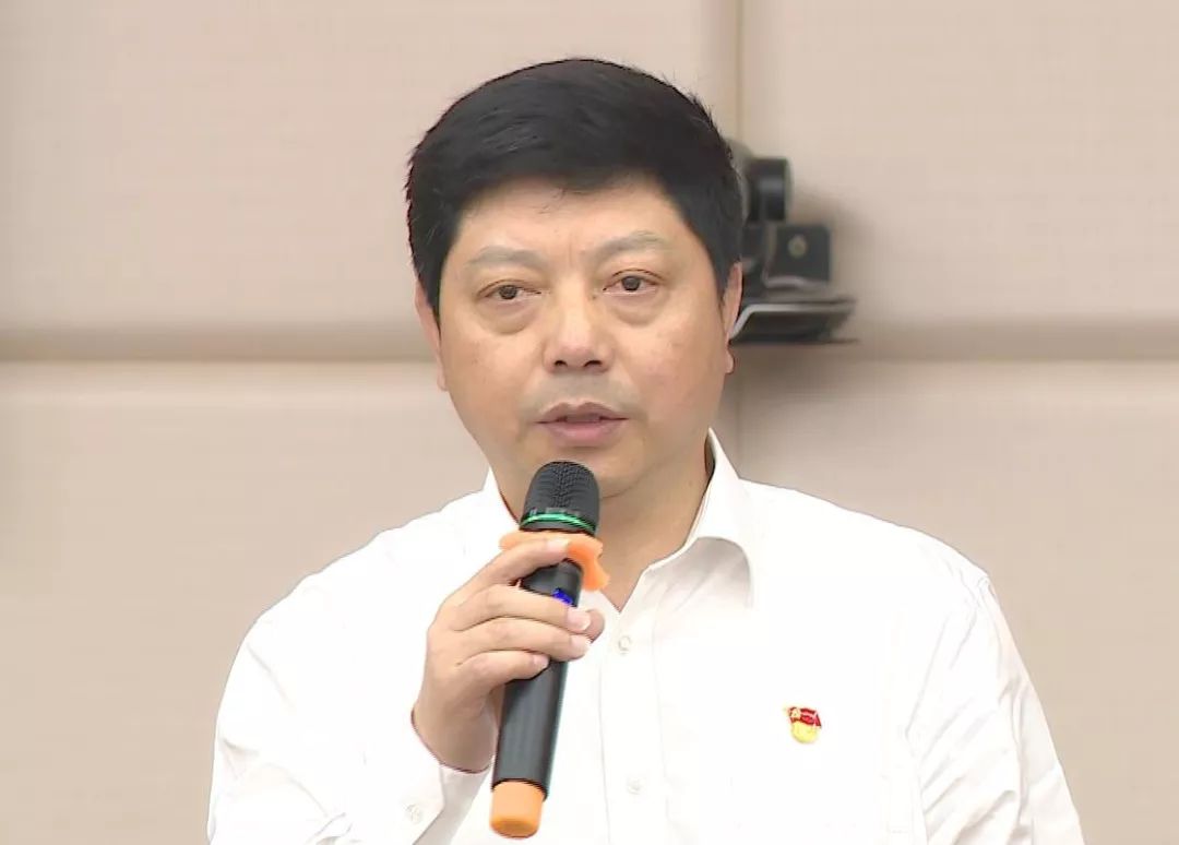 省委召开县(市,区)委书记座谈会,县委书记李逸翔做了交流发言,快来为