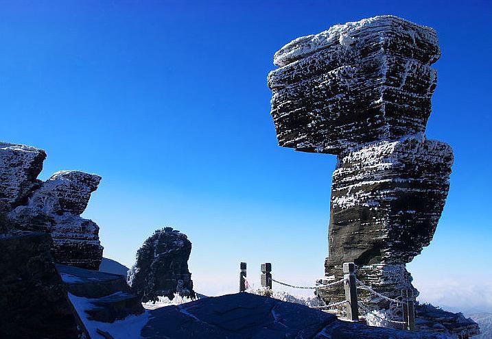 "天空之国"——梵净山,在红云金顶上看万米睡佛,赏蘑菇奇石