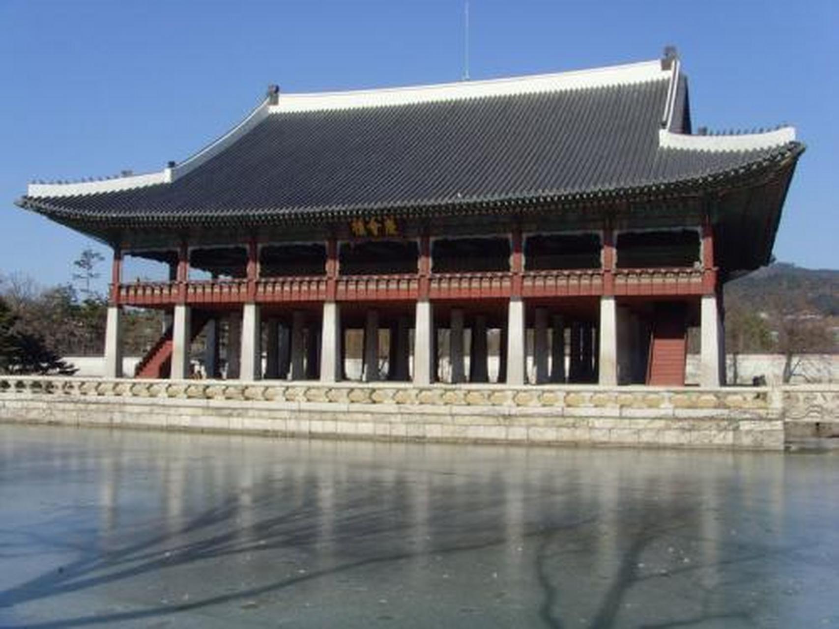 昌庆宫,因位于韩国首尔(旧称汉城)东部,故又称东阙,也是首尔五大宫之