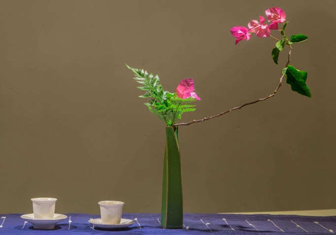 用艺术看日本文化史,最常见的3种,茶道,花道,风俗画